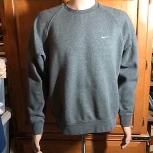 NWOT NIKE MEN’S DARK GRAY SIZE LARGE SWEATSHIRT!!